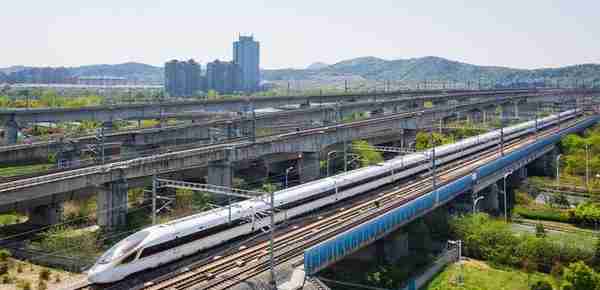 京沪高铁开通运营十年来，江苏高铁发展格局天翻地覆