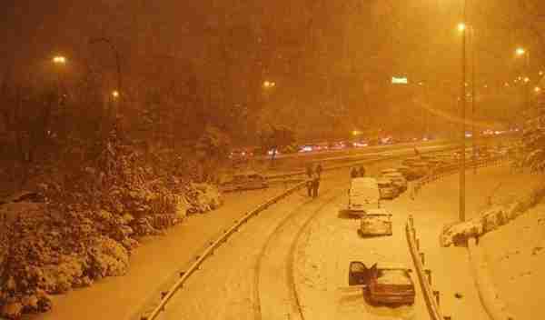 罕见寒冷天气席卷西班牙 多地迎强降雪致交通中断