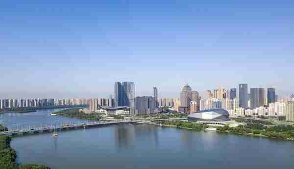 省会城市级别：郑州不如武汉，长沙高于南昌，沈阳、济南仅第3档