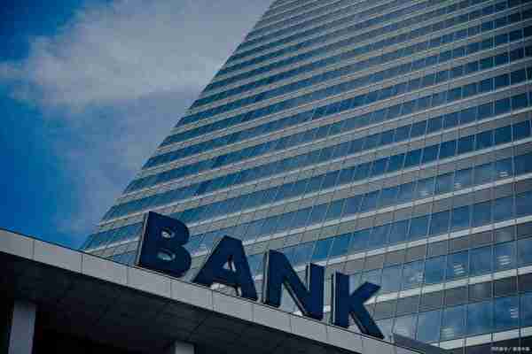 开设香港银行账户的攻略：注意事项与建议